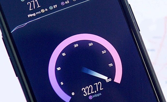 Các nhà mạng lớn tại Việt Nam là Viettel, VNPT và FPT đều đã nâng tốc độ Internet lên tối thiểu 300Mbps.