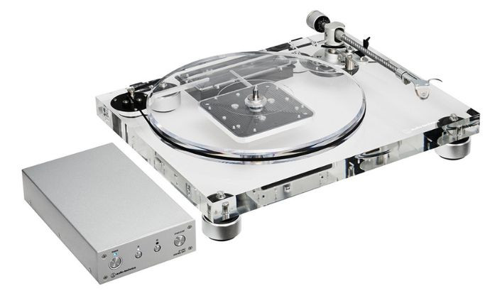 Audio-Technica giới thiệu mâm đĩa than AT-LPA2 trong suốt, kết hợp thiết kế ấn tượng và âm thanh trung thực.