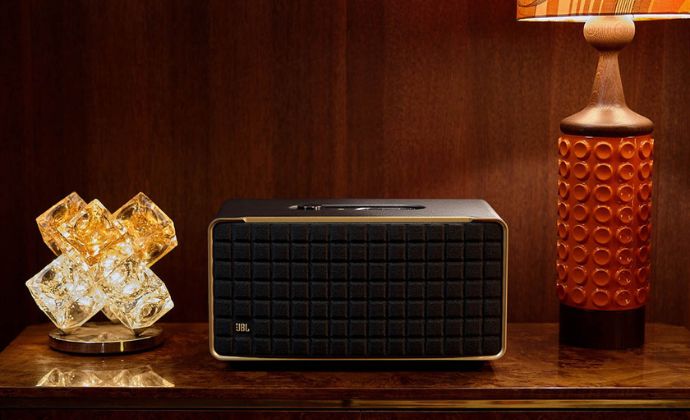 Ra mặt loa Wi-Fi thông minh JBL Authentics Series kết hợp thiết kế hoài cổ (retro).